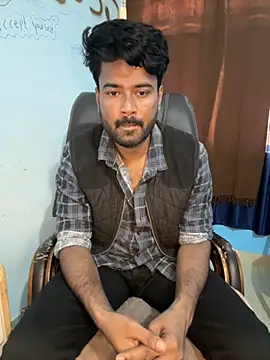 Snapshot of MeekBatgirl chatting on November 21, 6:56 am MeekBatgirl online show from November 21, 6:56 am