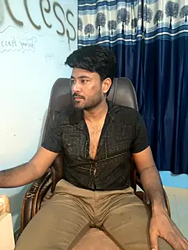 Snapshot of MeekBatgirl chatting on November 25, 3:01 pm MeekBatgirl online show from November 25, 3:01 pm