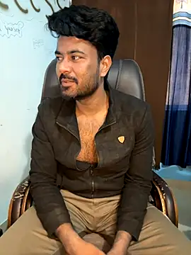 Snapshot of MeekBatgirl chatting on November 28, 2:14 am MeekBatgirl online show from November 28, 2:14 am