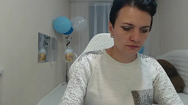 AvaSaturnian online show from September 24, 6:17 am