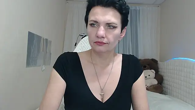 AvaSaturnian online show from November 20, 1:33 pm