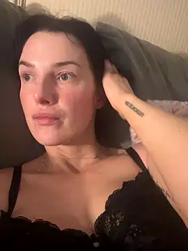 Snapshot of Remirosee chatting on December 1, 8:14 pm Remirosee online show from December 1, 8:14 pm