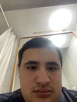 Snapshot of whitsblack chatting on December 13, 10:04 pm whitsblack online show from December 13, 10:04 pm