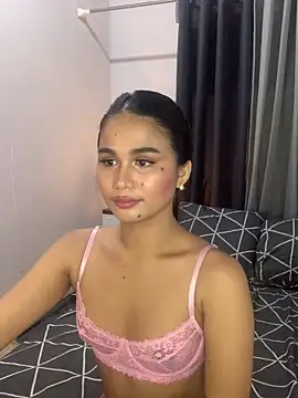 Snapshot of AngelHille chatting on October 6, 2:58 pm AngelHille online show from October 6, 2:58 pm