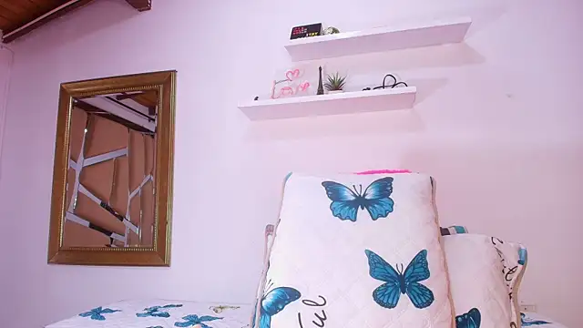 sweegirl69 online show from September 12, 11:54 am