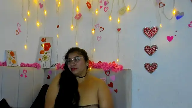 Snapshot of milf_latinn chatting on October 2, 4:58 pm milf latinn online show from October 2, 4:58 pm