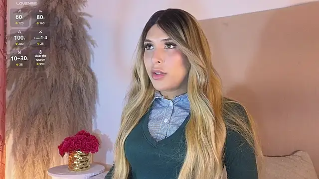 Snapshot of dahiana_marin chatting on November 6, 10:21 pm dahiana marin online show from November 6, 10:21 pm