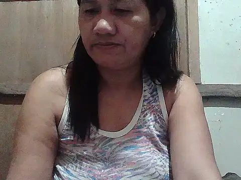 hotmama 063 online show from March 7, 9:45 pm