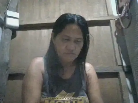 Snapshot of hotmama_063 chatting on June 18, 9:41 pm hotmama 063 online show from June 18, 9:41 pm