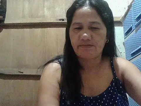 Snapshot of hotmama_063 chatting on July 8, 9:41 pm hotmama 063 online show from July 8, 9:41 pm