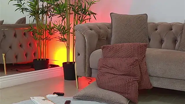 TifannyRay online show from June 5, 6:52 am