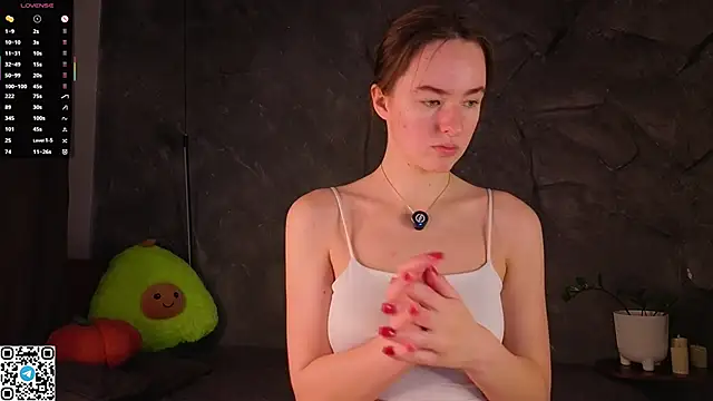 VincenzaGarigliano online show from December 2, 1:11 am