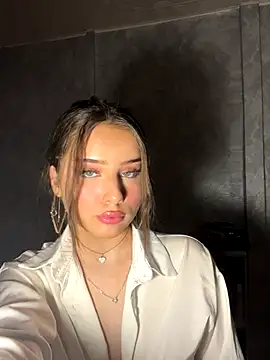 Snapshot of Immy_Megan chatting on October 11, 7:12 pm Immy Megan online show from October 11, 7:12 pm