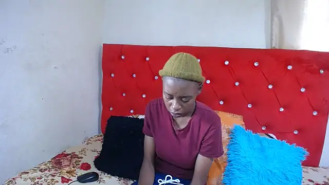 Snapshot of SweetSlenderChoc chatting on December 16, 2:11 pm SweetSlenderChoc online show from December 16, 2:11 pm