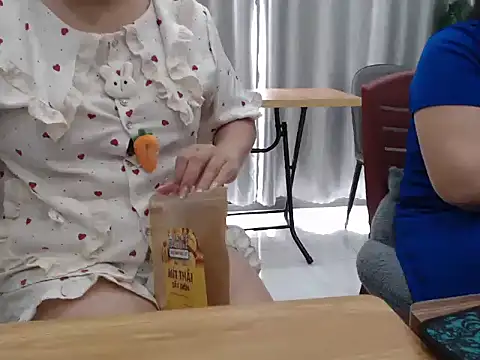 Hana Mina online show from May 20, 2:40 am