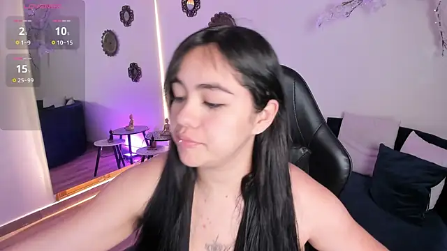 Snapshot of jasmincollin_ chatting on April 25, 2:14 am jasmincollin online show from April 25, 2:14 am