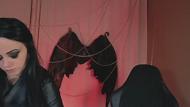 Snapshot of Jolie_Orchid chatting on October 31, 12:17 pm Jolie Orchid online show from October 31, 12:17 pm