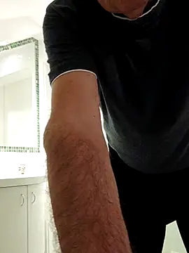 Snapshot of Oldmenhot66 chatting on September 13, 4:12 am Oldmenhot66 online show from September 13, 4:12 am