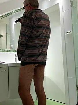 Snapshot of Oldmenhot66 chatting on October 9, 4:54 am Oldmenhot66 online show from October 9, 4:54 am