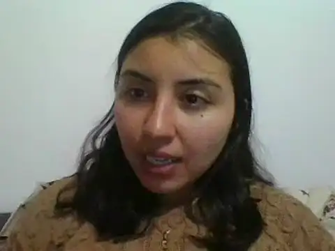 Snapshot of _Romilly_ chatting on December 17, 3:23 am Romilly online show from December 17, 3:23 am