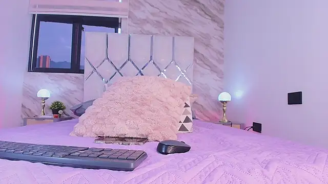 collet 1 online show from November 24, 12:05 pm