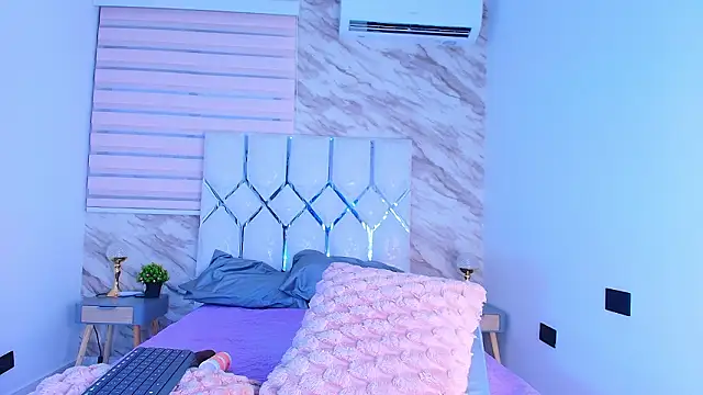 collet 1 online show from February 12, 12:44 pm