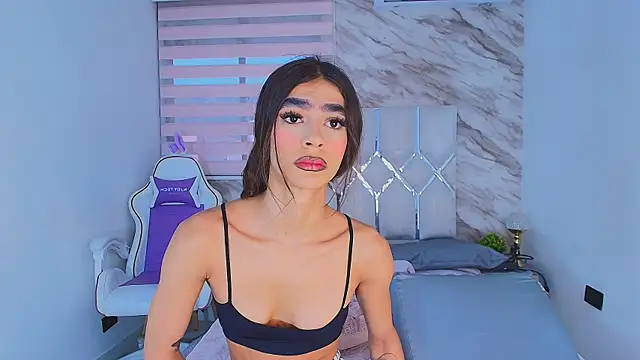 Snapshot of collet_1 chatting on July 3, 12:00 pm collet 1 online show from July 3, 12:00 pm