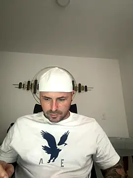 Snapshot of joshmahe chatting on September 8, 9:25 pm joshmahe online show from September 8, 9:25 pm