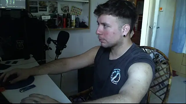 Snapshot of ferrari1996 chatting on September 9, 6:07 pm ferrari1996 online show from September 9, 6:07 pm