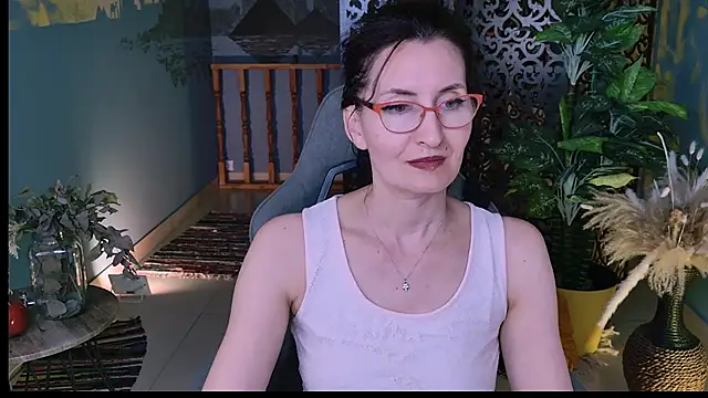 Snapshot of UnaTerra chatting on December 14, 5:29 pm UnaTerra online show from December 14, 5:29 pm