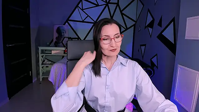 Snapshot of UnaTerra chatting on January 10, 9:22 am UnaTerra online show from January 10, 9:22 am