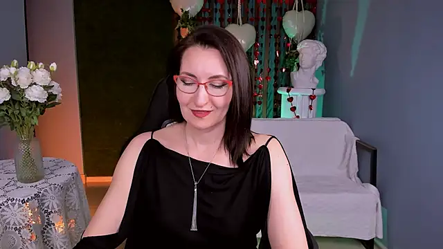 Snapshot of UnaTerra chatting on February 20, 9:21 am UnaTerra online show from February 20, 9:21 am