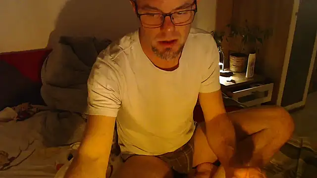 EdelHolz91 online show from February 19, 4:14 pm