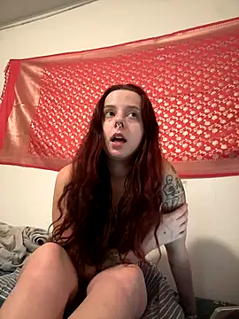 venusluvxoxo online show from October 29, 2:14 am