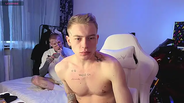 c10h15on1 online show from March 14, 11:15 am