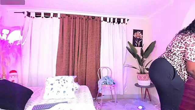 ViolettGomez 93 online show from May 1, 1:32 am