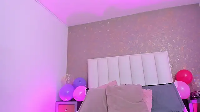 KaylieBrooks online show from April 24, 5:48 pm