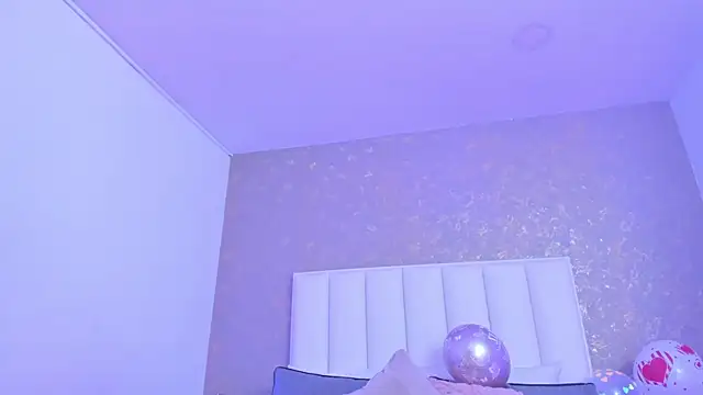 KaylieBrooks online show from April 29, 6:58 pm