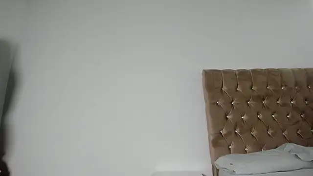 SeleneMakris online show from October 10, 1:32 pm