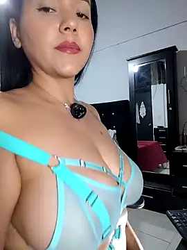 karly hot  online show from March 11, 12:27 am