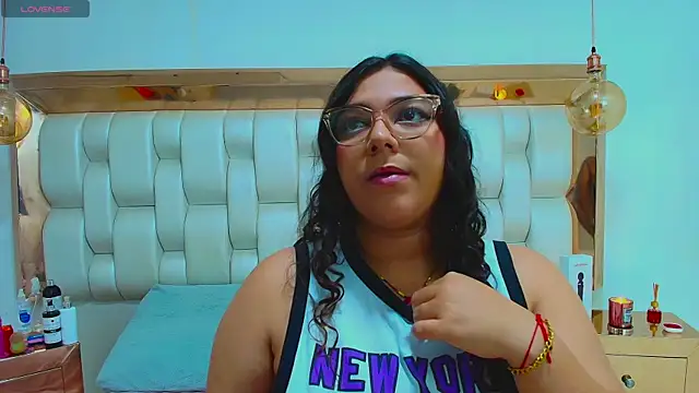 TiffantyAndStacy online show from November 22, 7:35 pm