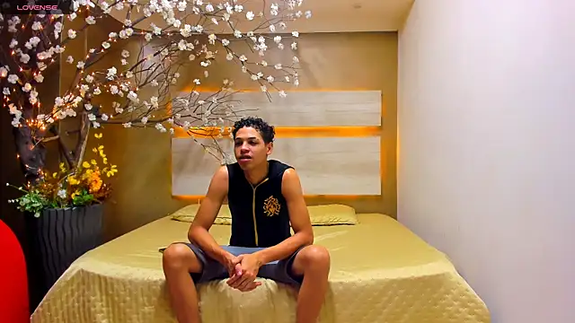 Mycandyfor You online show from September 25, 5:27 pm