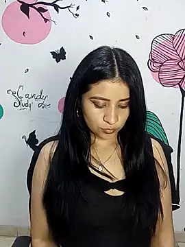 ValerieLove  online show from October 24, 9:00 pm