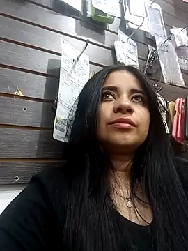 ValerieLove  online show from January 14, 8:25 pm