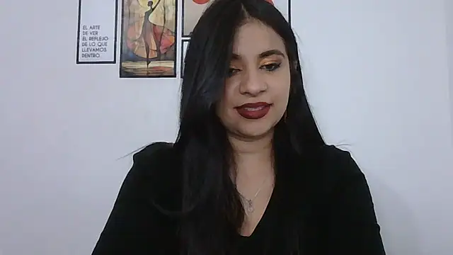 ValerieLove  online show from March 18, 10:46 pm