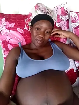 BeautyQueenX22 online show from March 12, 11:05 am