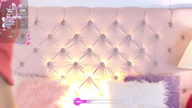 Snapshot of CaterinaRomano chatting on July 28, 7:04 pm CaterinaRomano online show from July 28, 7:04 pm