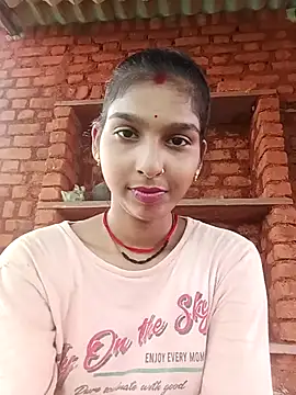 Snapshot of Yatiksha_Beby chatting on September 21, 12:29 pm Yatiksha Beby online show from September 21, 12:29 pm