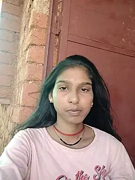 Snapshot of Yatiksha_Beby chatting on September 23, 8:28 am Yatiksha Beby online show from September 23, 8:28 am