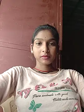Snapshot of Yatiksha_Beby chatting on October 14, 9:32 am Yatiksha Beby online show from October 14, 9:32 am